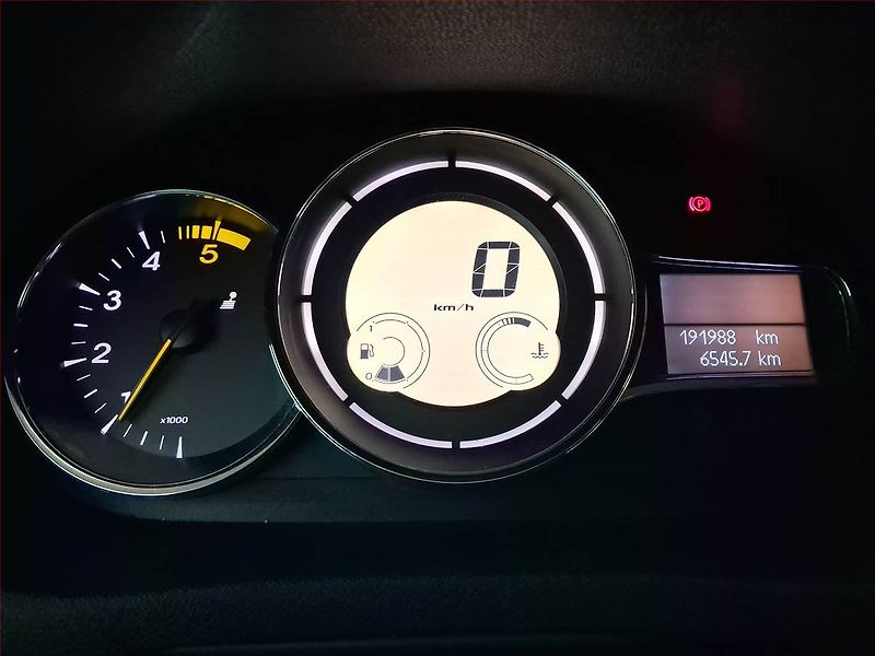 Renault Mégane (2012) 1.5 dCi, Tažné, jezdí výborně - fotka 11 z 22