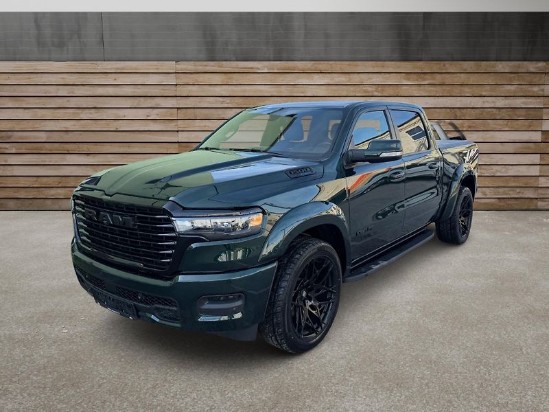 Dodge RAM (2022) +SERRANO GREEN+LOOK26+HEMI+ - fotka 7 z 24