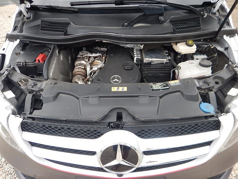 Mercedes-Benz Třídy V V 300 d, 7 MÍST, 174 kW - fotka 29 z 29