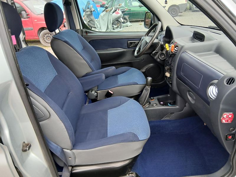 Citroën Berlingo 1.6i, 16V, Multispace,nová STK - fotka 24 z 31