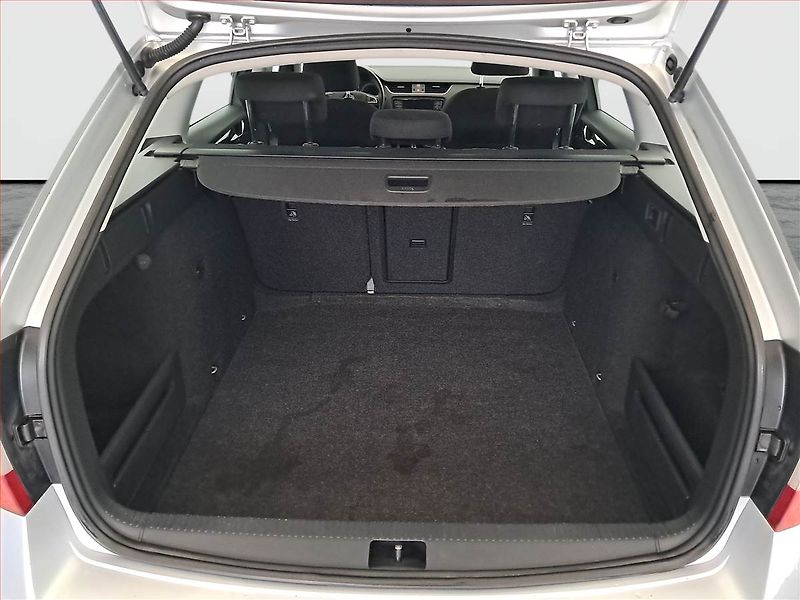 Škoda Octavia (2019) 1.5 TSI, Tempomat - fotka 12 z 16