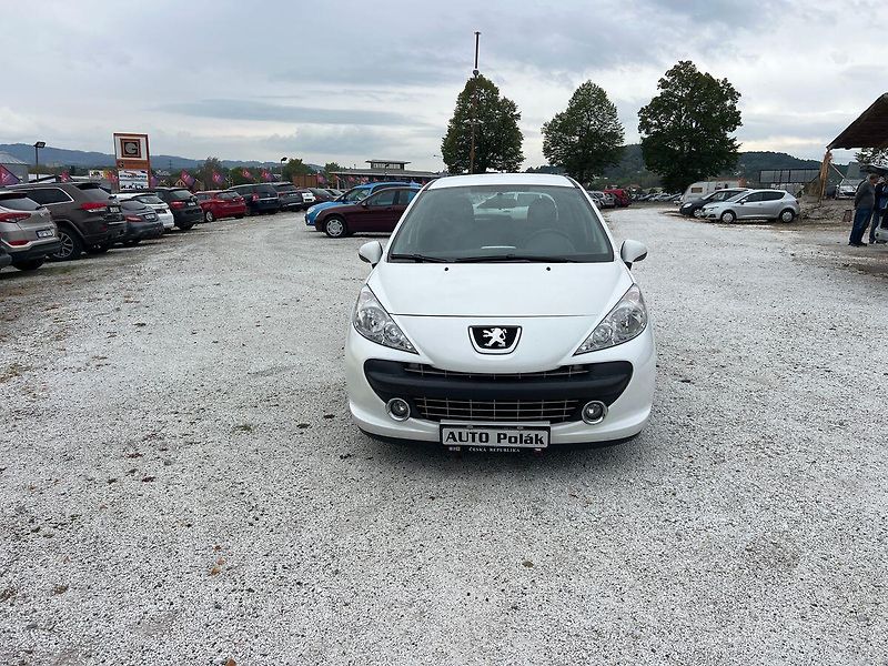 Peugeot 207 1.4 VTi - fotka 1 z 14
