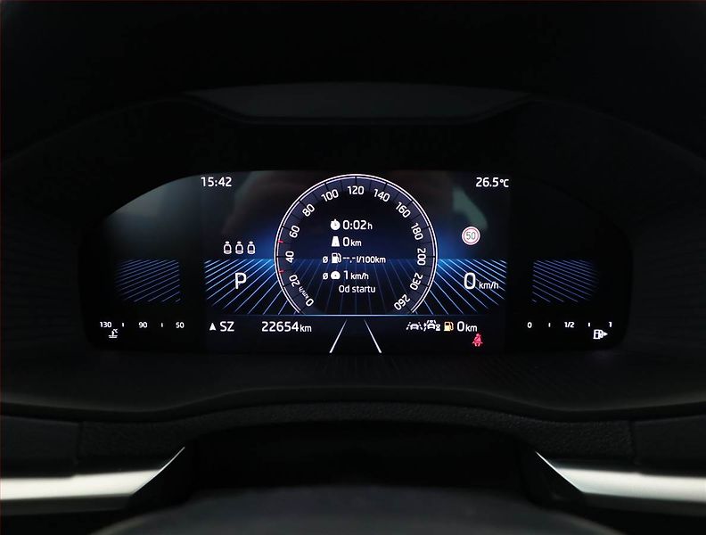 Škoda Karoq (2024) Drive 1.5 TSI - fotka 9 z 18