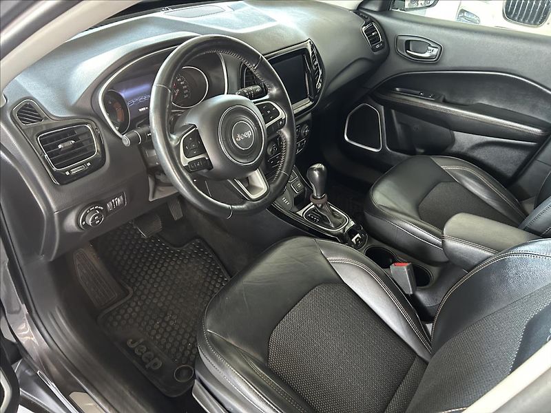 Jeep Compass 2,0   M-Jet 103kW,4x4 - fotka 7 z 26