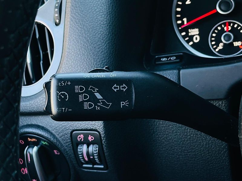 Volkswagen Tiguan 1.4TSI 4x4 MAN SERVISKA TAŽNÉ - fotka 44 z 52