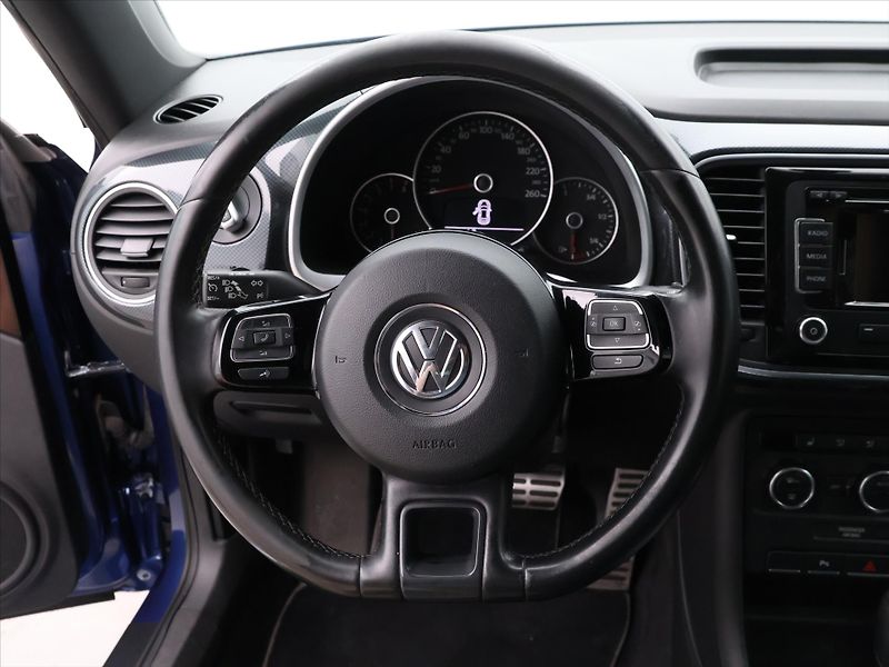 Volkswagen Beetle 2,0 TSI 147kW Sport - fotka 18 z 26