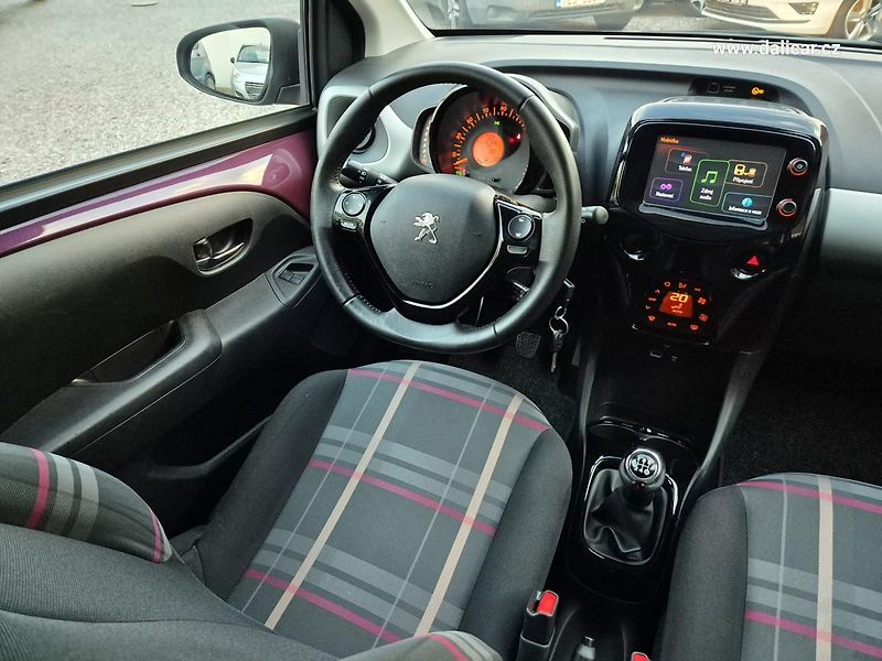 Peugeot 108 (2015) 1.0VTi 51KW Active Klimatronik - fotka 31 z 54