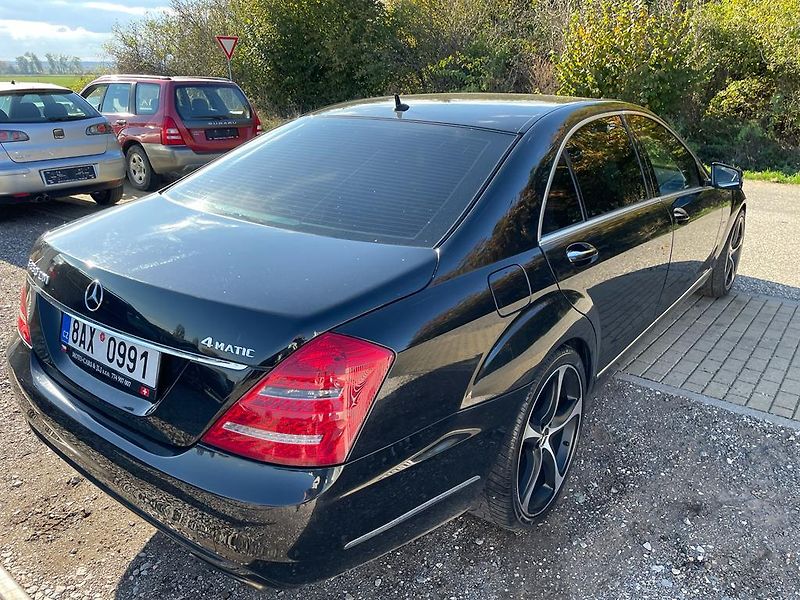Mercedes-Benz Třídy S (2009) 350 CDI Long 4 matic! - fotka 19 z 64