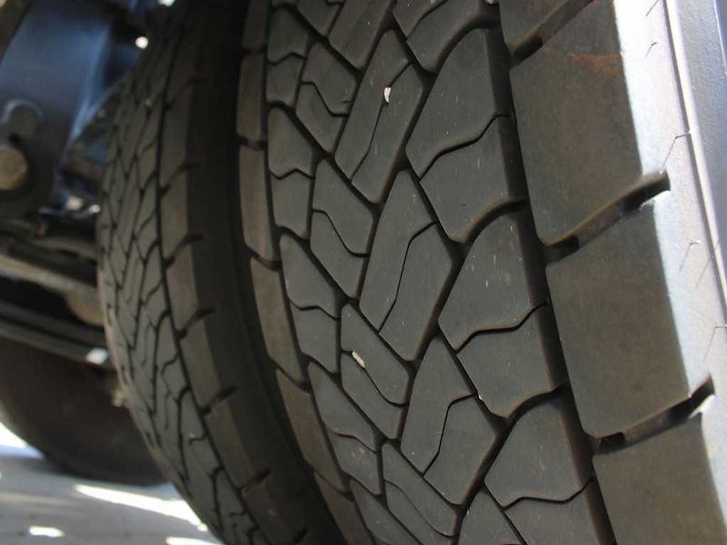 Renault Trucks T T 440, EURO 6, VZDUCHOVÉ PÉROV - fotka 16 z 19