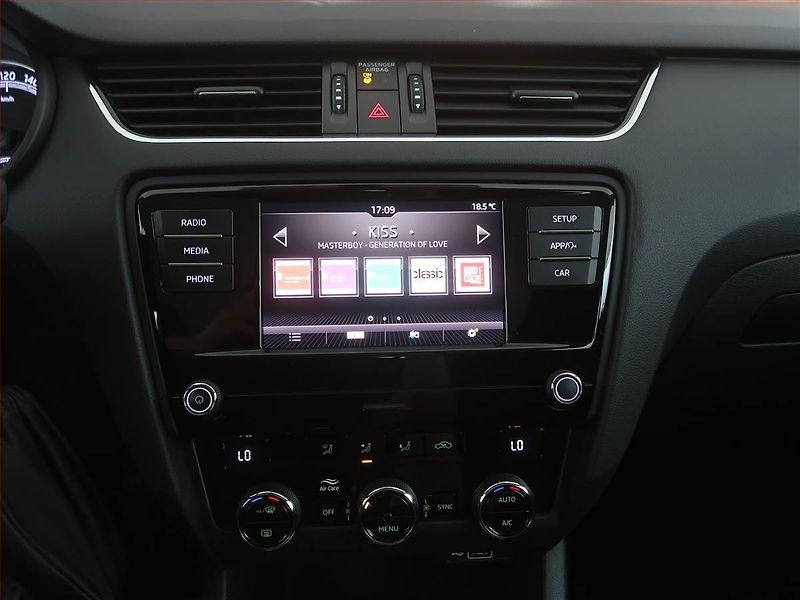 Škoda Octavia (2019) Ambition 1.6 TDI, Serv.kniha - fotka 12 z 19
