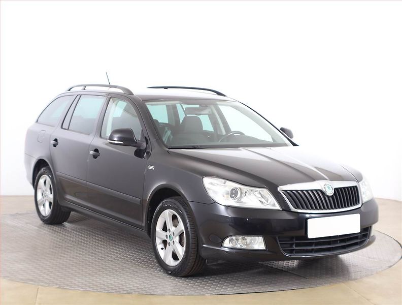 Škoda Octavia (2012) 2.0 TDI, Automat, Tempomat - fotografie inzerátu