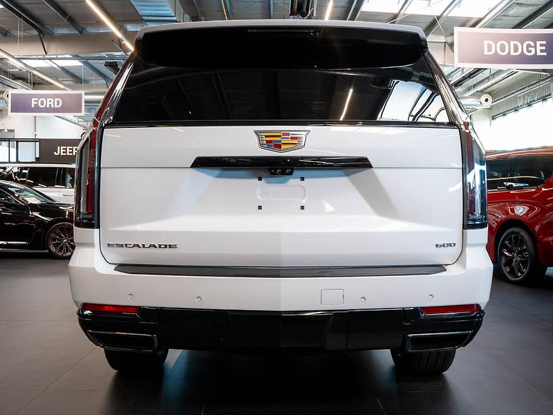 Cadillac Escalade (2026) 6.2 ESV Sport Platinum 2026 - fotka 4 z 50
