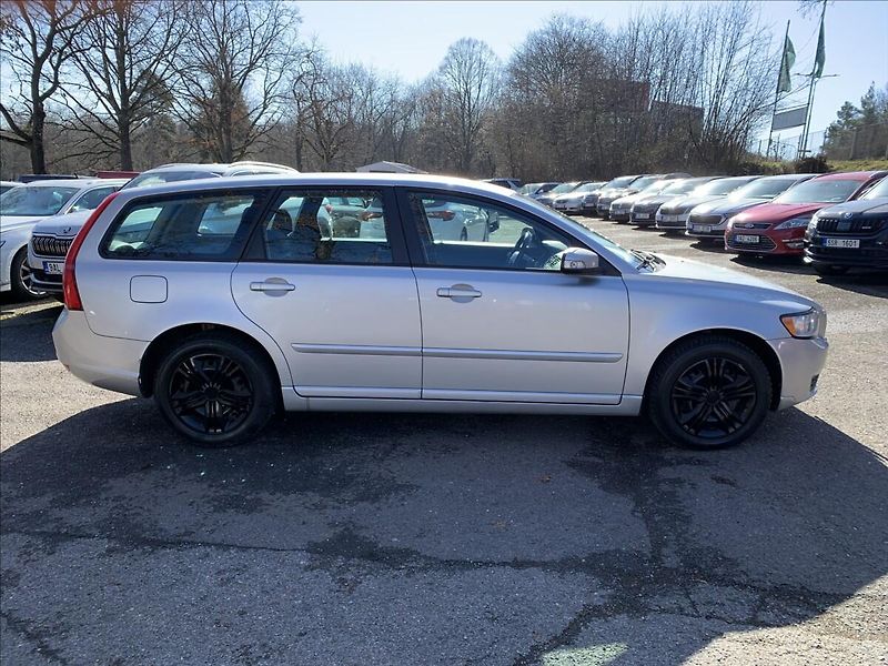 Volvo V50 2,0 D - fotka 4 z 17