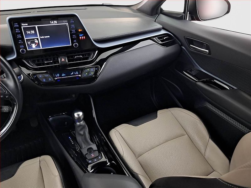 Toyota C-HR (2020) 1.8 Hybrid - fotka 8 z 20