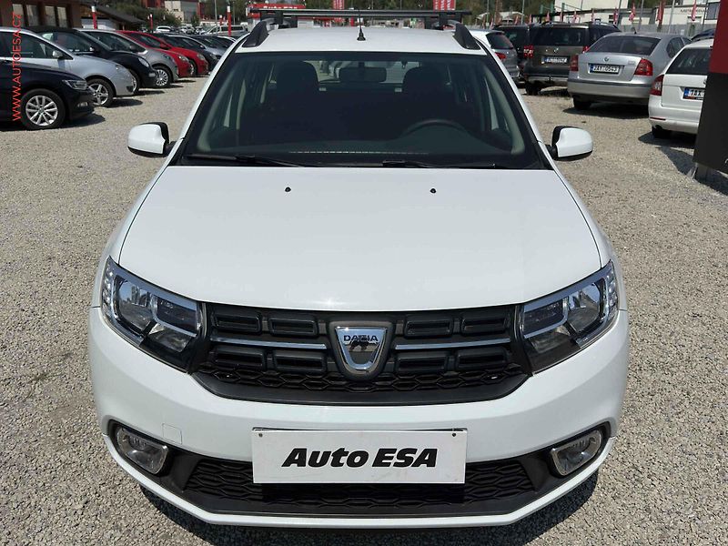 Dacia Logan (2017) 1.2 i, 1.maj,ČR, AC, park - fotka 2 z 15