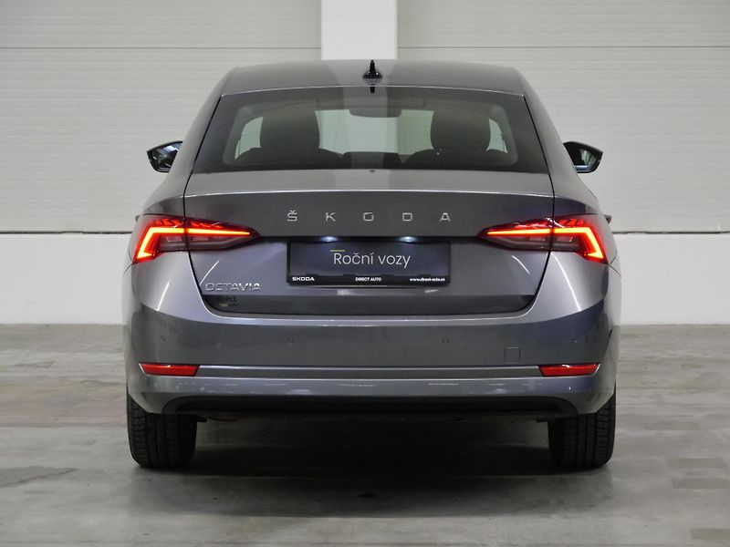 Škoda Octavia - fotka 6 z 24