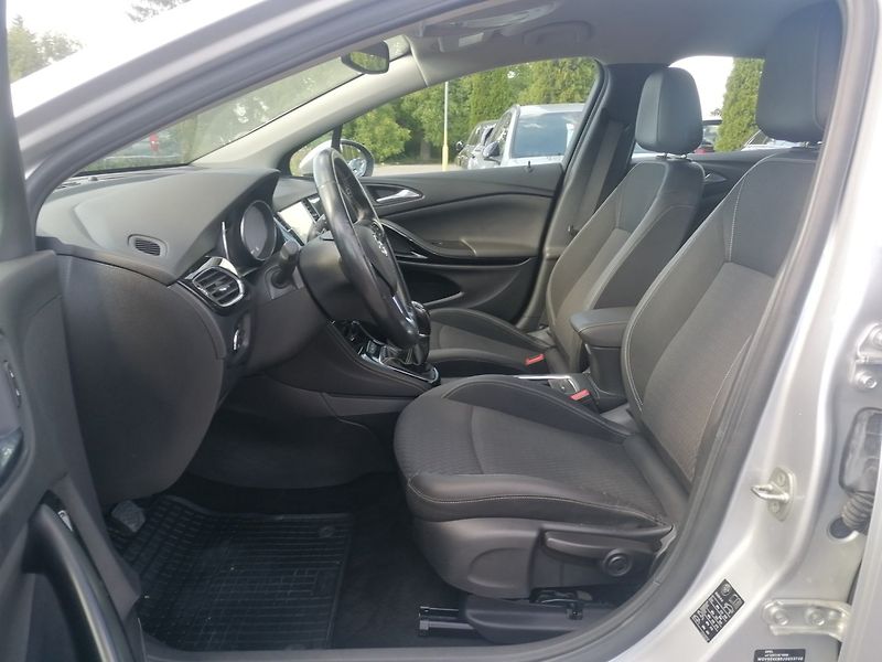 Opel Astra (2018) 1.4 Turbo Digi.klima,Výhřevy - fotka 8 z 30