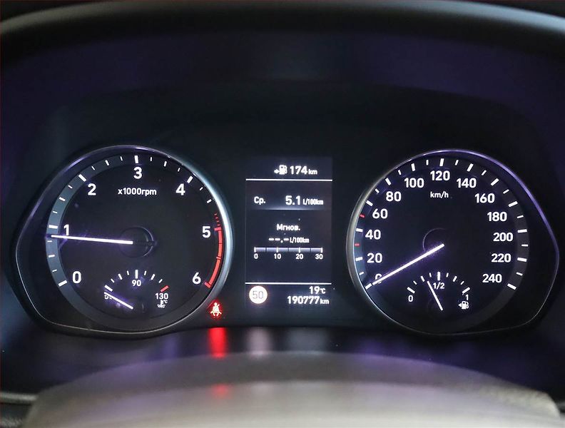 Hyundai i30 (2018) Premium 1.6 CRDi, Navi - fotka 11 z 21