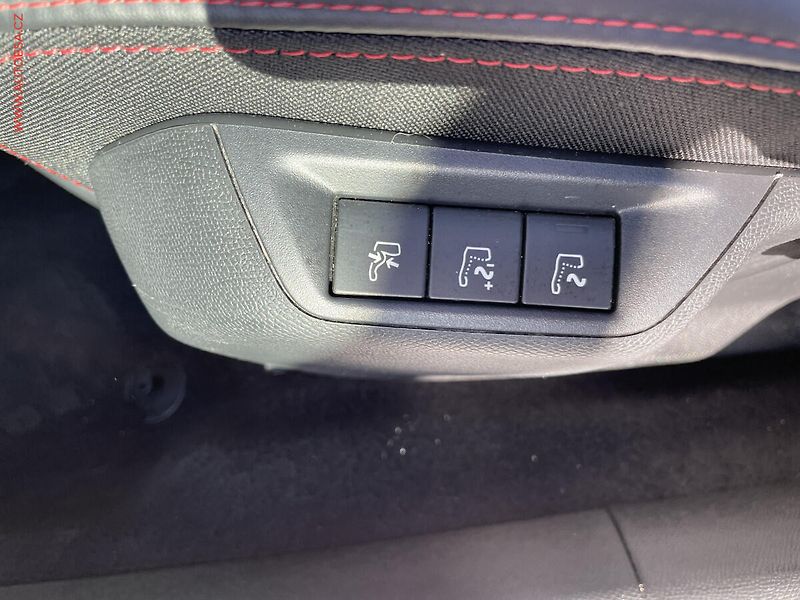 Peugeot 308 (2017) 2.0 HDi, GT, AT, LED, panor - fotka 23 z 23