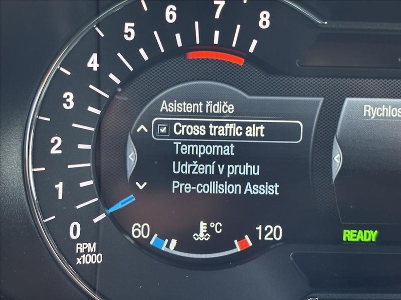 Ford S-MAX 2,5 HEV ST-Line 140kW - fotka 46 z 55