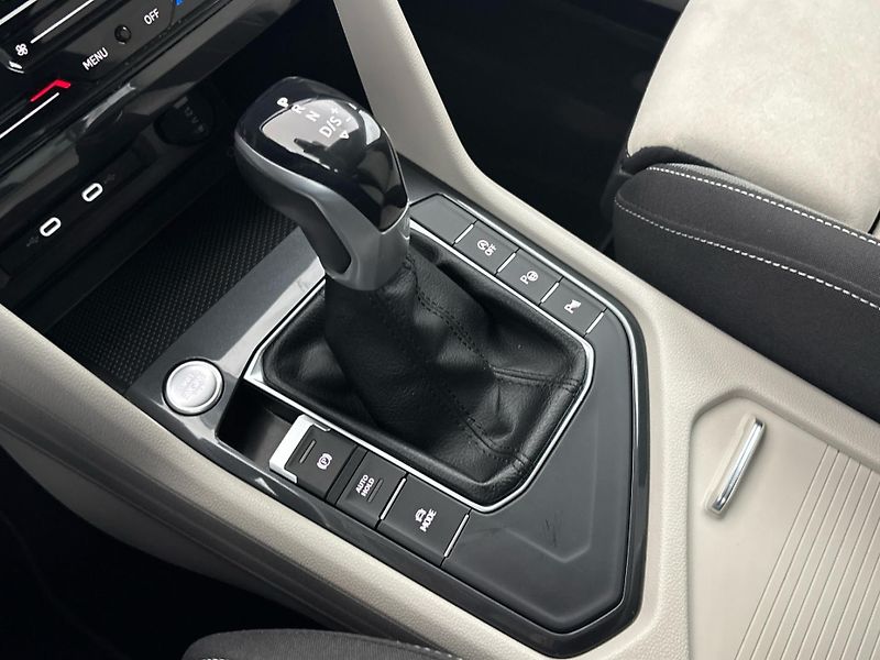 Volkswagen Tiguan Elegance DSG - fotka 20 z 28
