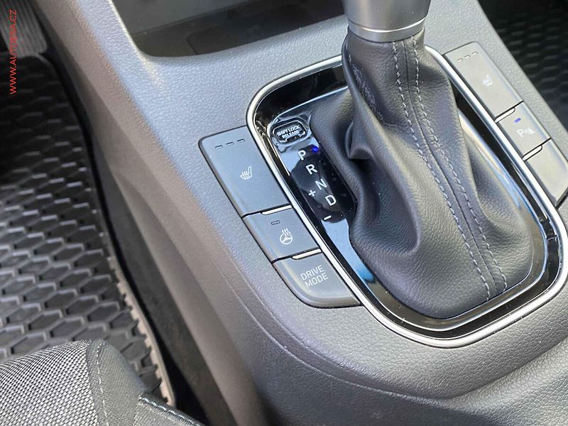 Hyundai i30 (2023) 1.0 T-GDi, ČR, Smart, AT - fotka 18 z 19