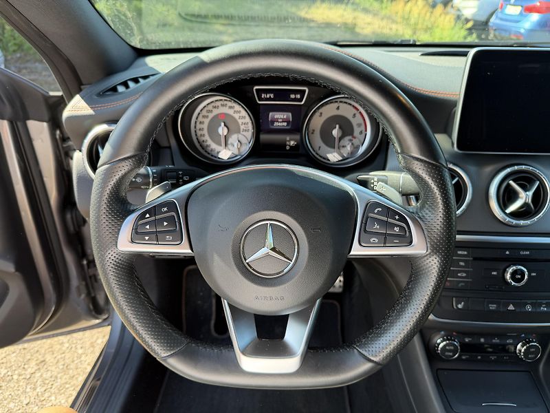 Mercedes-Benz CLA 220 CDI AMG AUTOMAT - fotka 19 z 23
