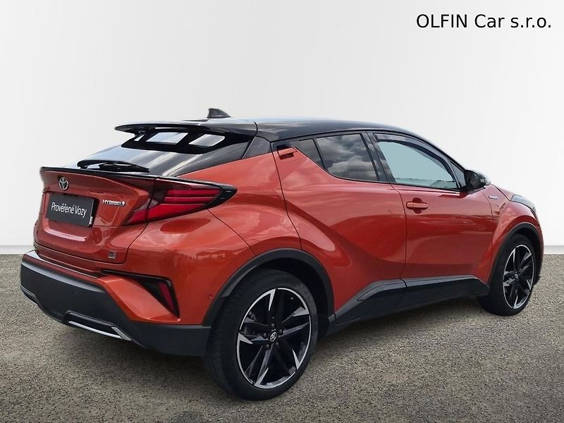 Toyota C-HR GR-Sport 2.0 Hybrid E-CVT - fotka 2 z 21