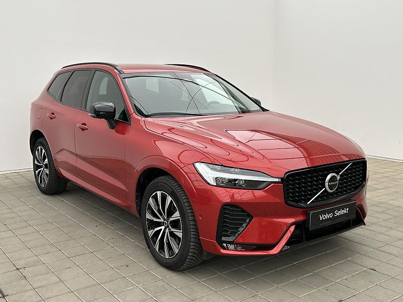 Volvo XC60 2.0  B5 4x4 Plus - fotka 8 z 27