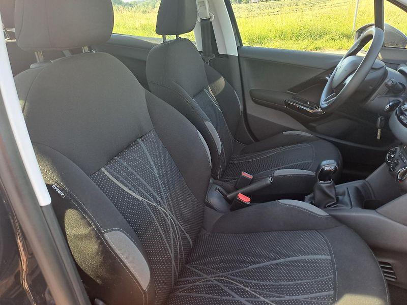 Peugeot 208 (2015) 1.0 PĚKNÝ STAV - fotka 15 z 22