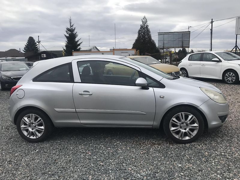 Opel Corsa 1.0i 44 KW KLIMA,SERV,MAN,ISOF - fotka 4 z 15
