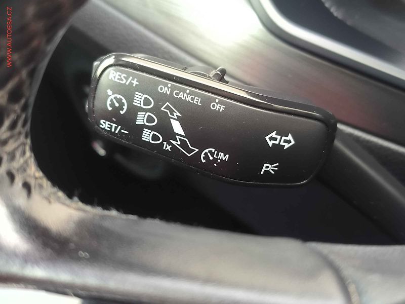 Škoda Superb (2016) 2.0 TDi, Style, bixen, navi - fotka 17 z 21