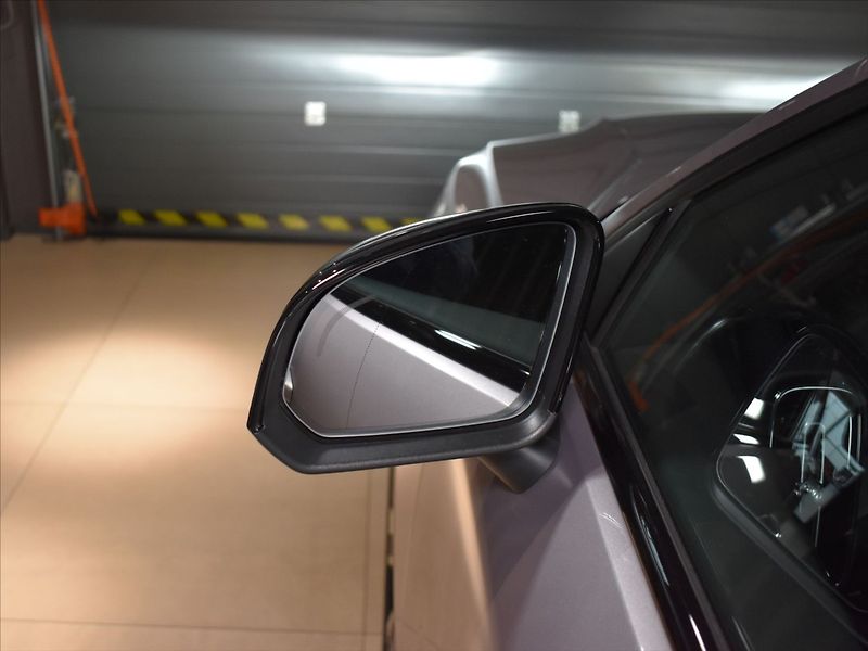 Volvo XC40 2,0 B4 Ultra Panorama,BLIS - fotka 22 z 24