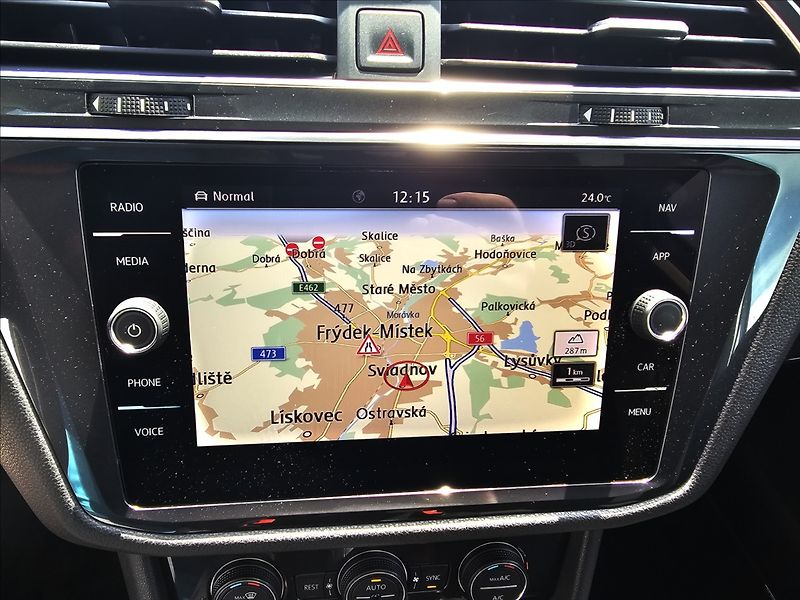 Volkswagen Tiguan Allspace 2,0 TDi R LINE DSG  4X4 NAVI - fotka 19 z 45