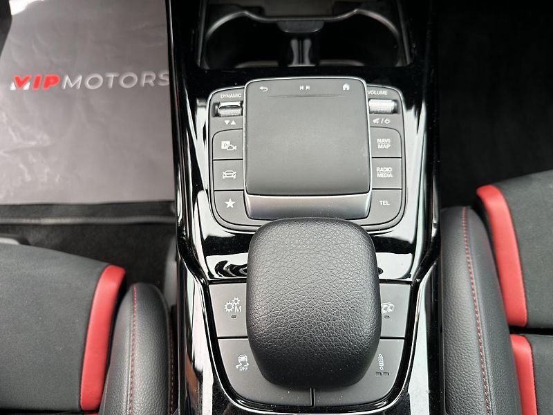 Mercedes-Benz Třídy A A 45AMG-S-4M-ČR-PERFORM - fotka 35 z 38