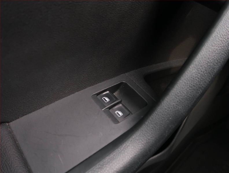 Škoda Octavia (2014) 1.6 TDI, 4X4, Tempomat - fotka 17 z 19