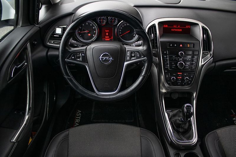 Opel Astra - fotka 10 z 22