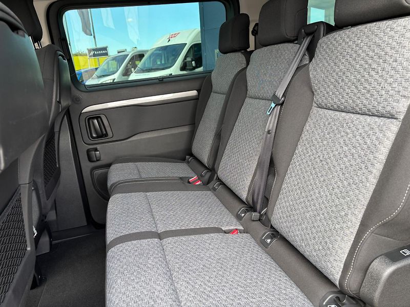 Peugeot Traveller (2026) Active L3 2.2 BlueHDi 150 MAN6 - fotka 19 z 22