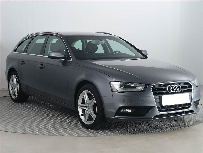 Audi A4 (2015) Sport 2.0 TDI, Navi, Bi-Xenony - fotografie inzerátu
