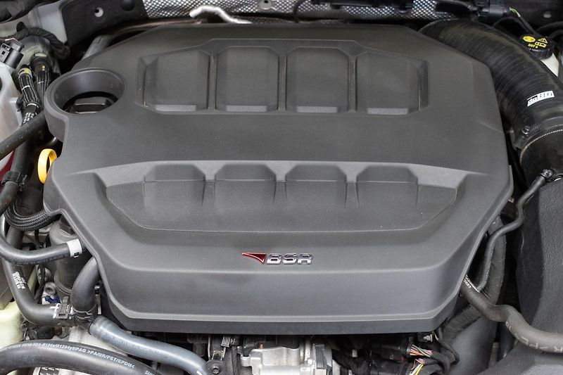 Škoda Octavia RS 2.0 TSI 225kW 2xKOLA*DPH*ČR - fotka 36 z 44
