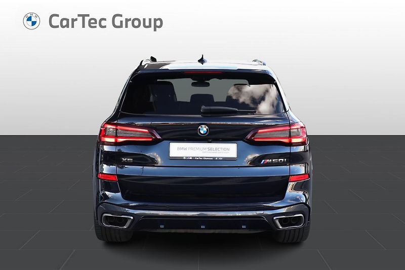 BMW X5 M50i - fotka 4 z 16