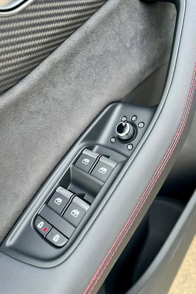 Audi Q7 (2024) S-LINE 50 TDI QUATTRO V ZÁRUCE - fotka 15 z 52