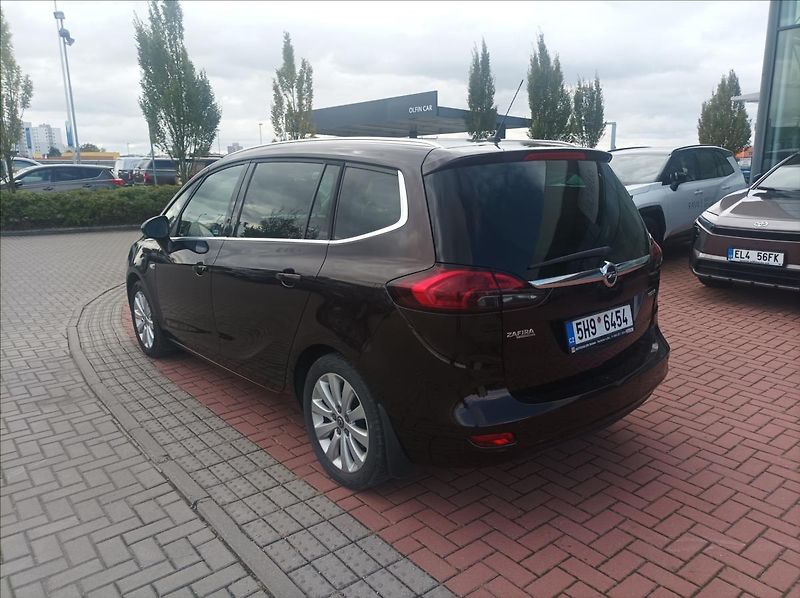 Opel Zafira 1,4 Turbo Cosmo - fotka 3 z 19