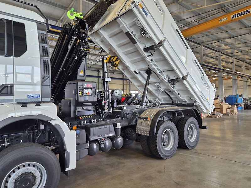MAN TGS 33.520 6x6 RUKA HIAB SKLÁPĚČ  - fotka 16 z 39