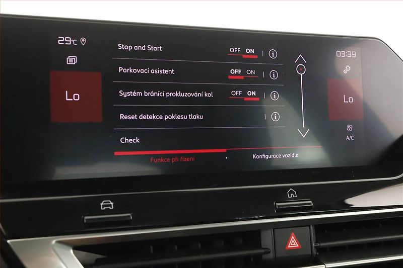 Citroën C4 (2021) 1.2 PureTech, Kůže, Tempomat - fotka 17 z 18