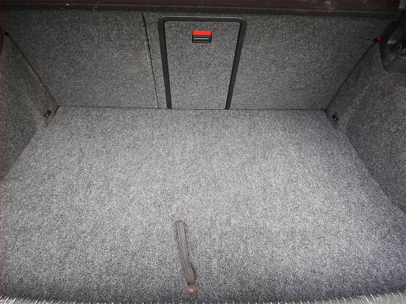 Volkswagen Golf (2011) 2.0 TDI, 4X4, Tempomat - fotka 13 z 16