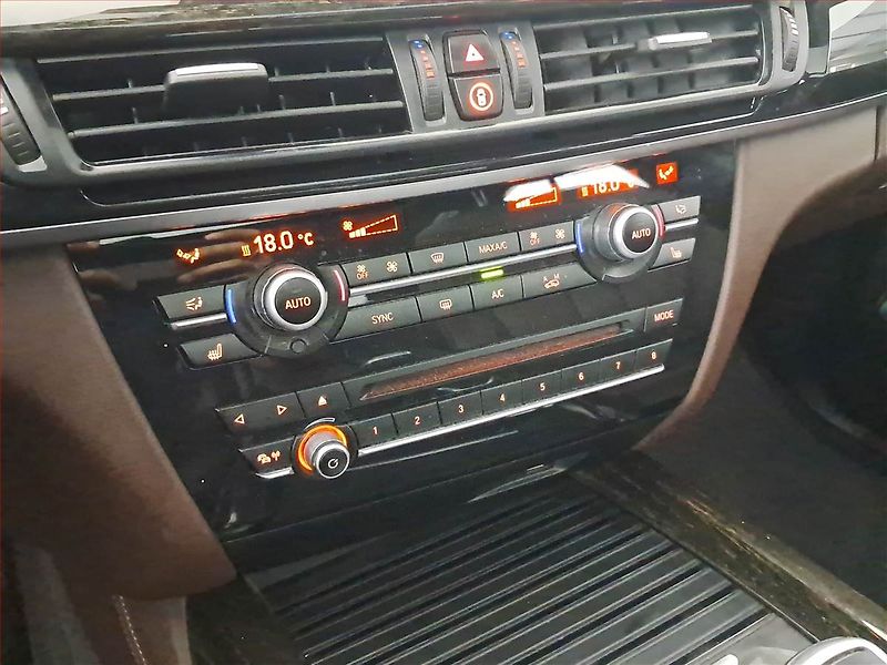 BMW X5 (2018) M Paket xDrive40d - fotka 18 z 25