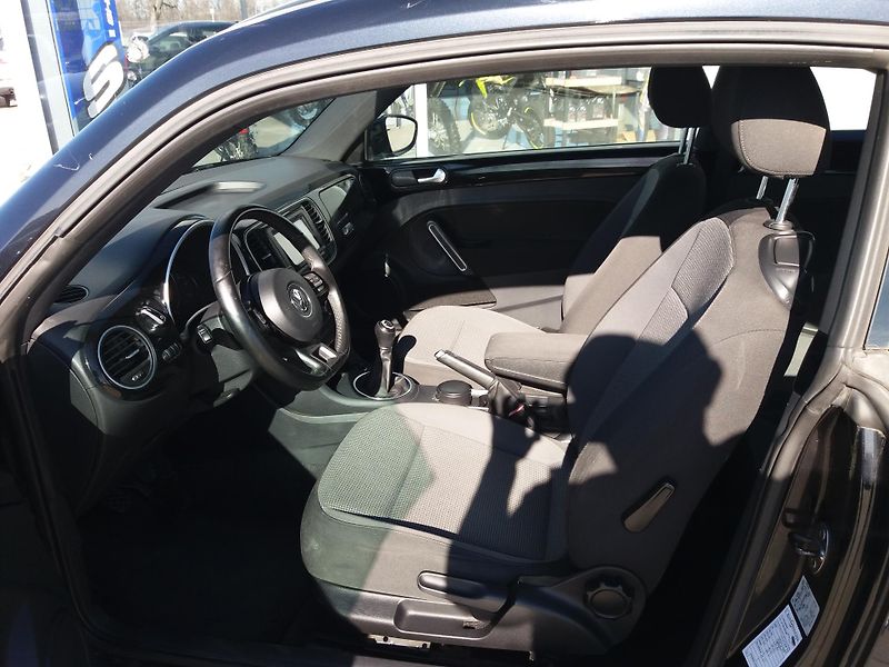 Volkswagen Beetle 1.6TDi,XENONY,NAVI.PĚKNÝ-STAV! - fotka 10 z 20