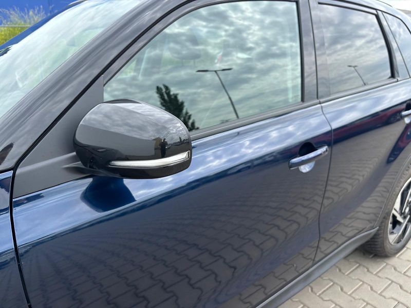 Suzuki Vitara 1,4 BoosterJet Elegance AllGri - fotka 27 z 28