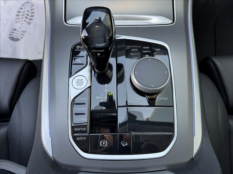 BMW X5 3,0 xDrive 30d DPH 1.maj. ČR - fotka 33 z 50